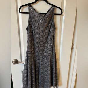 Chic Gray Lace Midi Dress